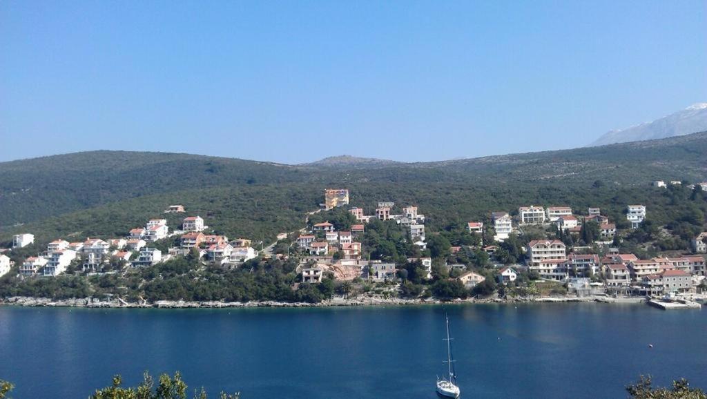 Apartmani Vukovic Tivat Exterior photo